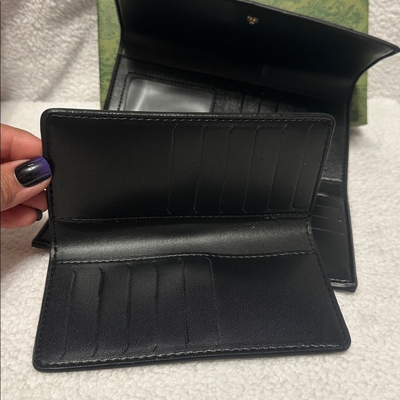 Fashion Inspired Item (WALLET) - Picture 9 of 10